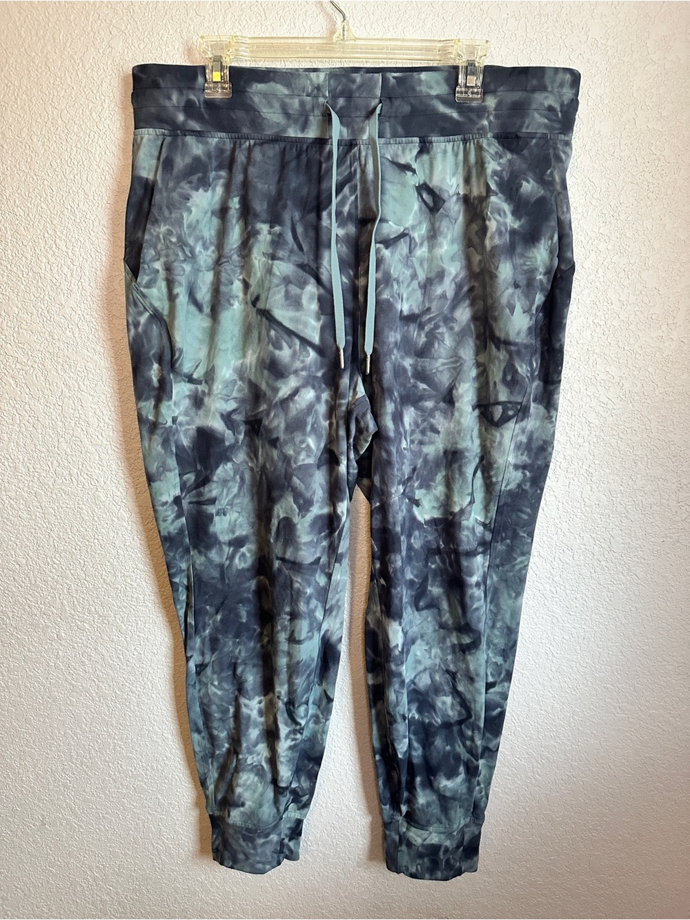 Lululemon Tie-Dye Jogger Bottoms